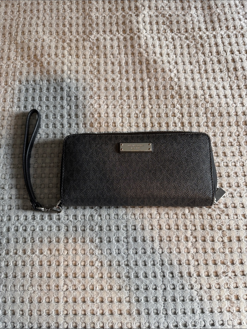 Michael Kors Black Zip-Around Wristlet Card Holder